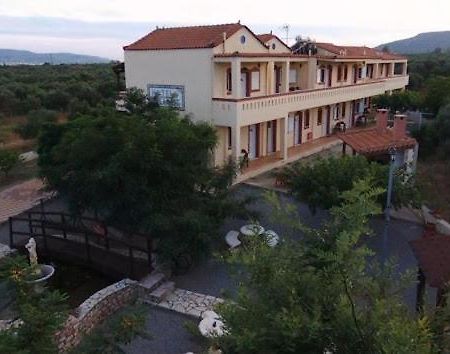 Hotel Takis Agios Georgios  エクステリア 写真